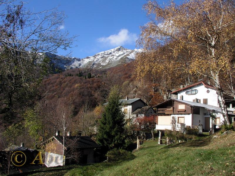 Alpe Pogalti, sullo sfondo l'Eyehorn