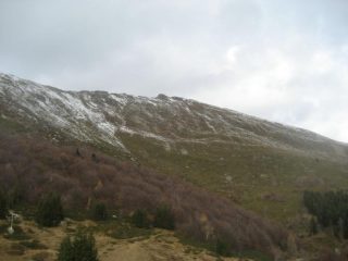 La cima Tra Croci fotografata in prossimità dell'alpe Cortevecchio