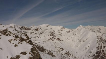 Il Monte Camino, sulla destra il Monte Tovo