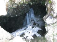 Grotta-voragine sul versante sud di Cima Biolley