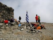 L'EOS di Heraklion sul Timios Stavros e l'immancabile bandiera greca