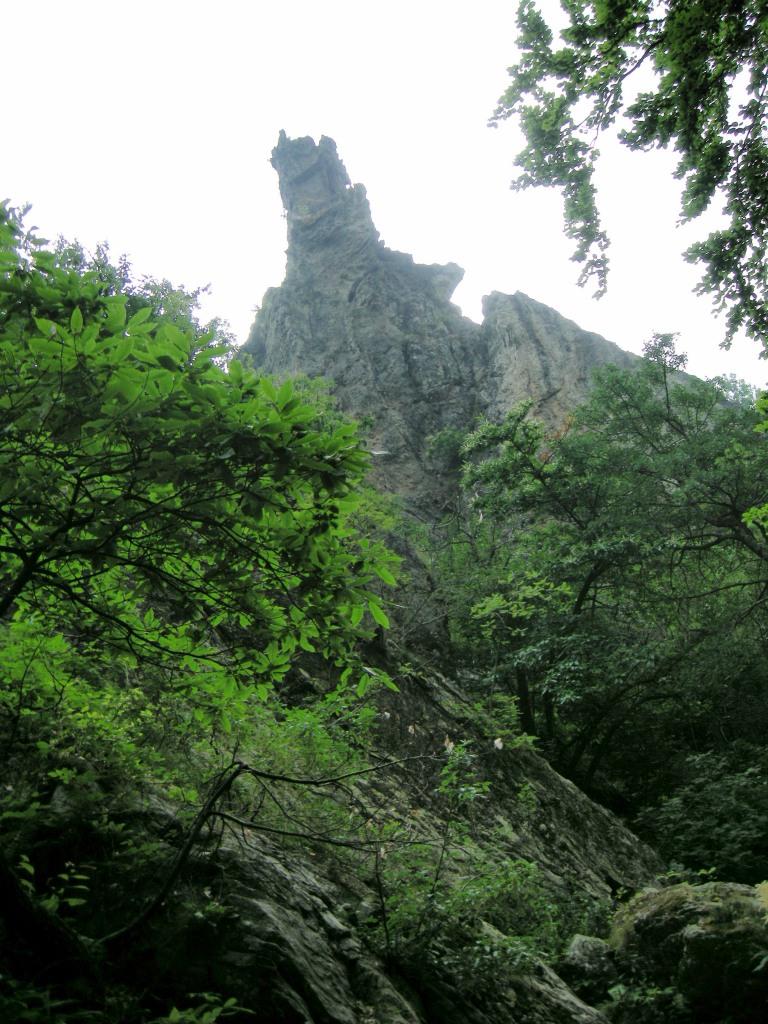 Rocca visibile in fase di avvicinamento