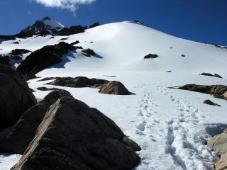 il Petit Mont Blanc m. 3424 visto dal Bivacco Rainetto (7-7-2007)