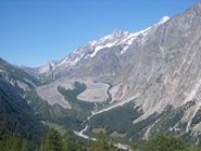 la morena del Miage fotografata dal rifugio Monte Bianco (Cai Uget di Torino 1700 m) in Val Veny