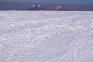 Parinacota (a sinistra) e Pomerape (a destra) osservati dalla cima (21-8-2010)