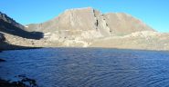 Il lago Mongioia e il Salza con l'evidente traccia di salita