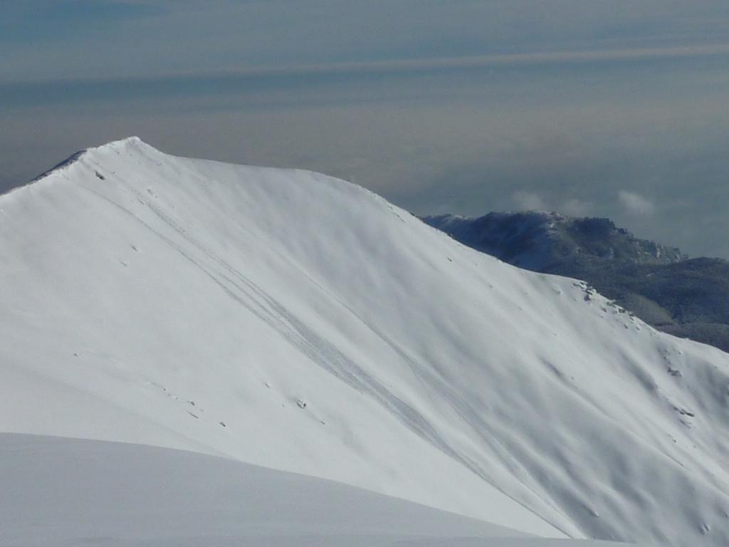 Sud del Cugno dell' Alpet ore 12,30 con valanga