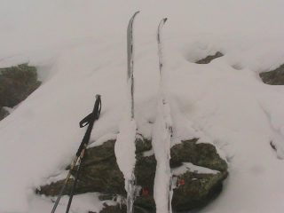 Mattoni di neve sotto gli sci