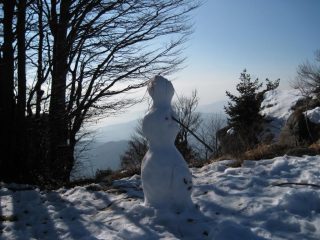 Ometto di neve sul Freidour (un po' malmesso)