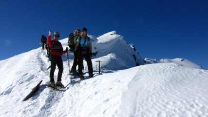 Stelvio, Maria Carla e Marta sulla cresta sommitale del Telliers (5-2-2011)