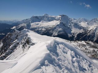 Panorama da Pizzo Troggi (2309 m): sullo sfondo Monte Cistella e Pizzo Diei