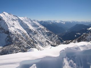 Panorama da Pizzo Troggi (2309 m):  a sinistra Monte Forno