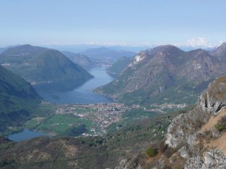 Verso lago di Lugano, il Rosa a destra
