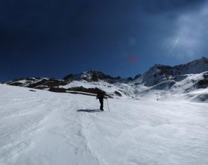 Il col Cussuna visto dall'Alpe Brevil