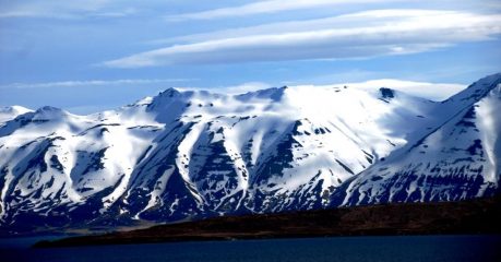 Montagne sulla costa dell'Eyjafjordur