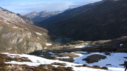 Les Fonts osservata da quota 2200 m. (8-5-2011)