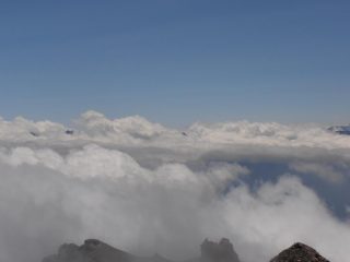 16 - mare di nuvole, le due cime visibili sono Orsiera e M.Francais Pelouxe
