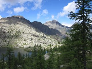 Lac Blanc e Mont Avic visti dal Rifugio