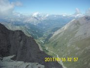 Dalla cima, la valle Thures e lo Chaberton sullo sfondo
