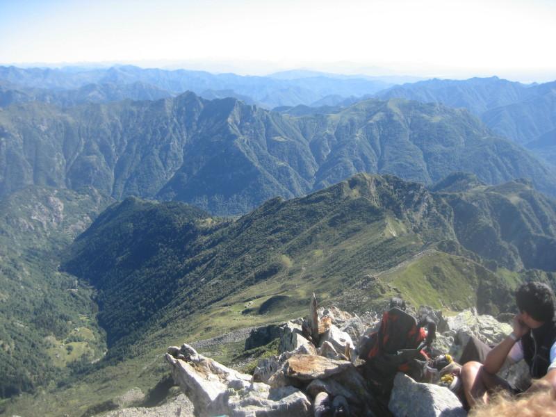 una piccola porzione del panorama di oggi (sulla Valsesia), dalla vetta