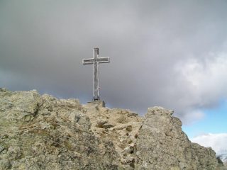Nuvole sulla Croce