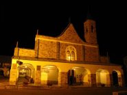 Santuario di Sant'Anna in notturna