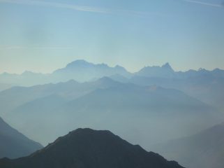 Panorami verso il Monte Bianco