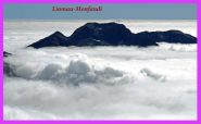 Liamau e Monfandì emergono dal mare di nubi