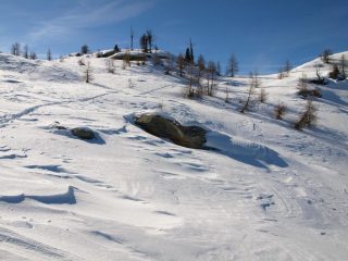 La traccia dello sciatore che ha scollinato verso Borey