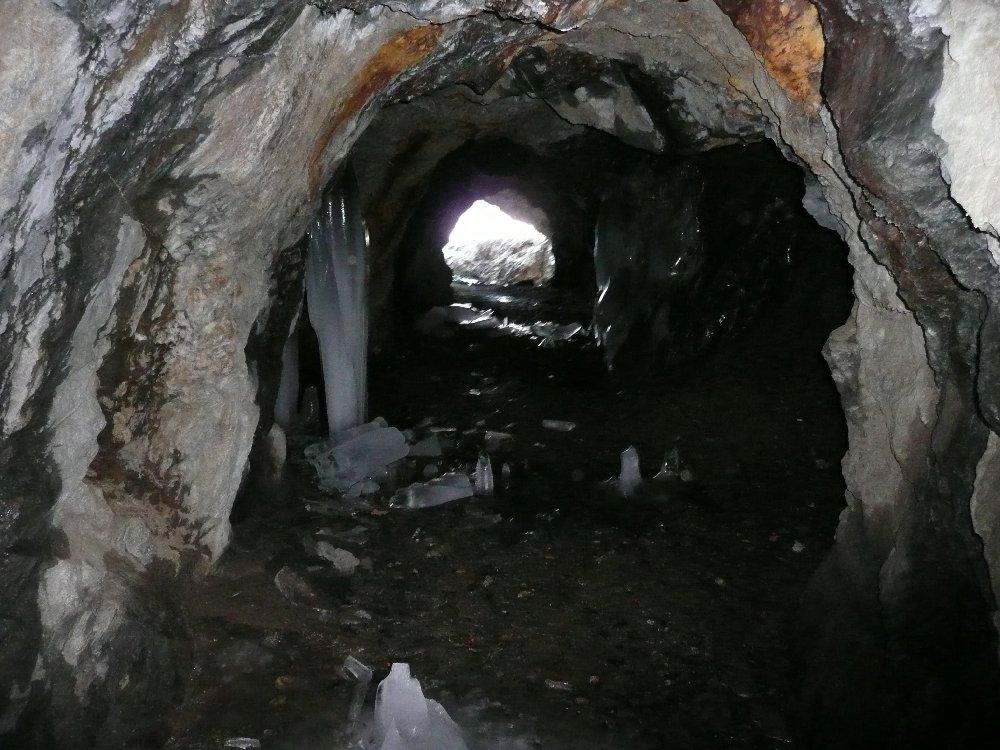 Dentro la miniera principale
