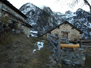 Alpe Vercosa con scarsa neve a quota 1600 m