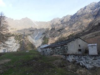 04 - Alpe Giardinera, al mattino sembra ancora una bella giornata