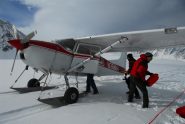 arrivo sul ghiacciaio con il bush plane