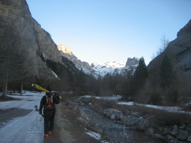 monte Thabor (centro foto) alla partenza