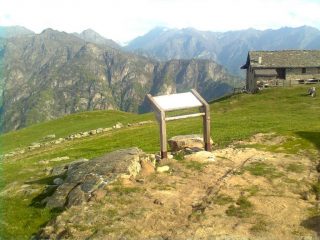 Alpe Pizzo: Panorama verso l'alta Val Sesia