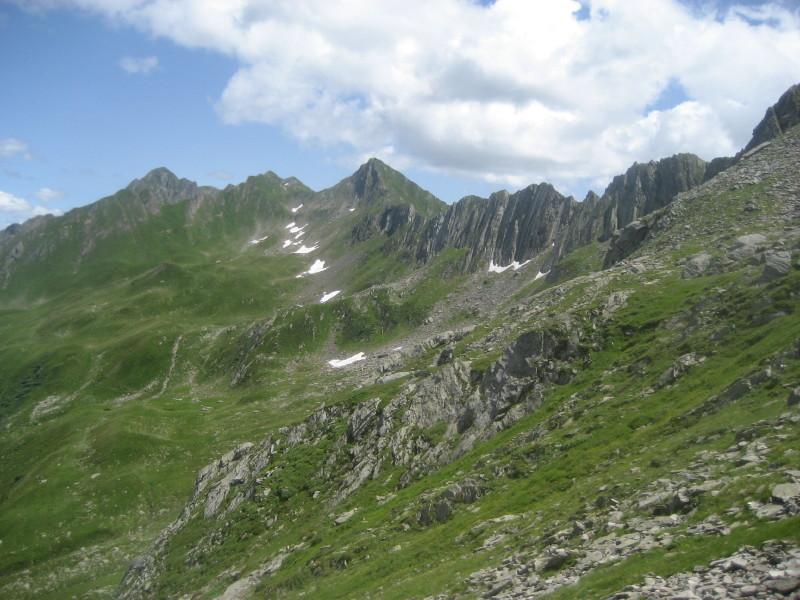 passo del Busin (centro foto) e tratto di percorso da risalire nel versante svizzero