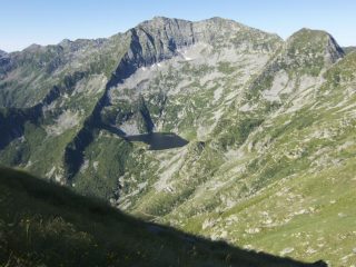 Lago della Vecchia e Monte Cresto