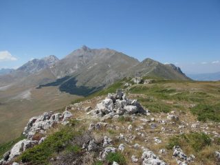 Monte Prena e Monte Camicia visti dal Monte San Vito