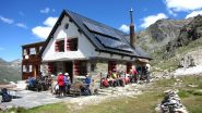 la bella Turtmann hutte, punto d'appoggio per le salite al Barrhorn e Brunegghorn (23-7-2012)