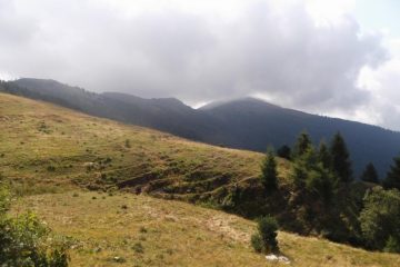 nubi minacciose sopra il monte Ricordone
