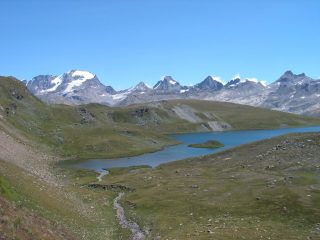 Lago Rosset con (da dx) Gran Paradiso, Tresenta, Ciarforon, Becca di Monciair