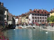 il bellissimo centro storico di Annecy