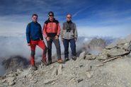 Andrea, Stelvio ed Enrico in cima (senza l'osceno ripetitore !) (7-10-2012)