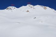 Le due punte quota 2660 m e 2710 m, citate in gite precedenti, viste scendendo dal colle