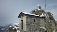 cappella votiva in punta a Rocca Sella