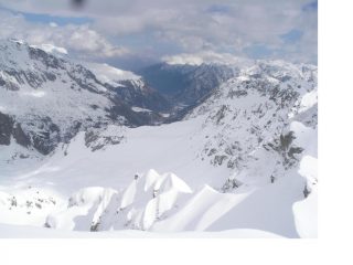 L'alta Val Maira dalla vetta del M.Viraysse..il tempo sta ormai cambiando