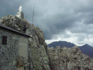 Madonnina di rocca Sella e Civrari in lontananza