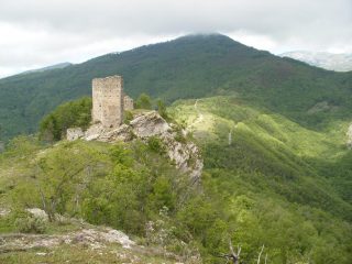 Castello e Madonna del Monte