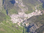 Vista dell' abitato di Tenda dalla punta del Chaberta.