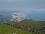 Genova vista dal sentiero AV sul versante sud della Rocca Vaccheria